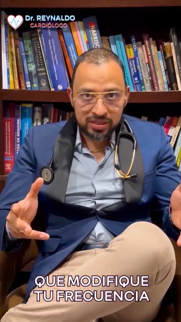 El Dr. Reynaldo Pérez Delgado explicando en video qué es la frecuencia cardíaca